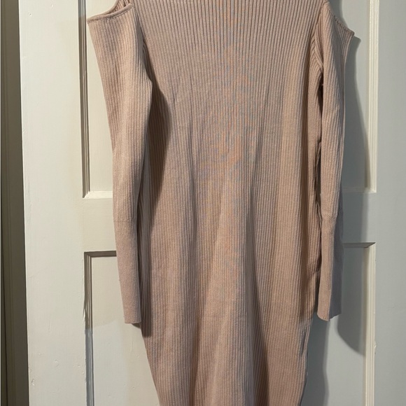 Chic Ribbed Knit Top - Neutral - Picture 5 of 5